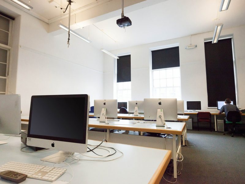 computer-workstations-415138_1920 copy